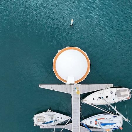 Anthenea Suite Hoteliere Flottante Perros-Guirec Exteriér fotografie