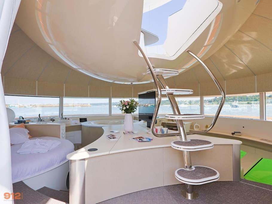 Anthenea Suite Hoteliere Flottante Perros-Guirec Exteriér fotografie